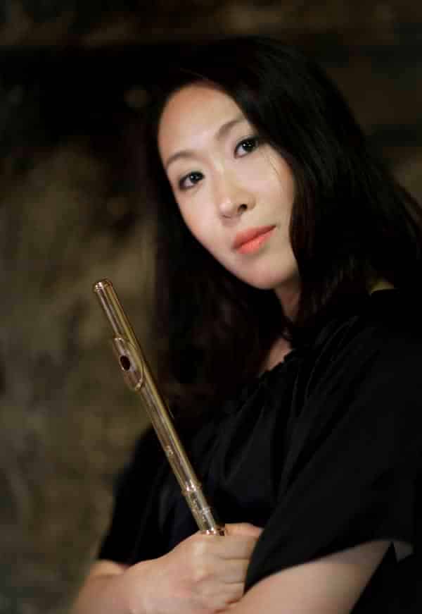 Nari Hong